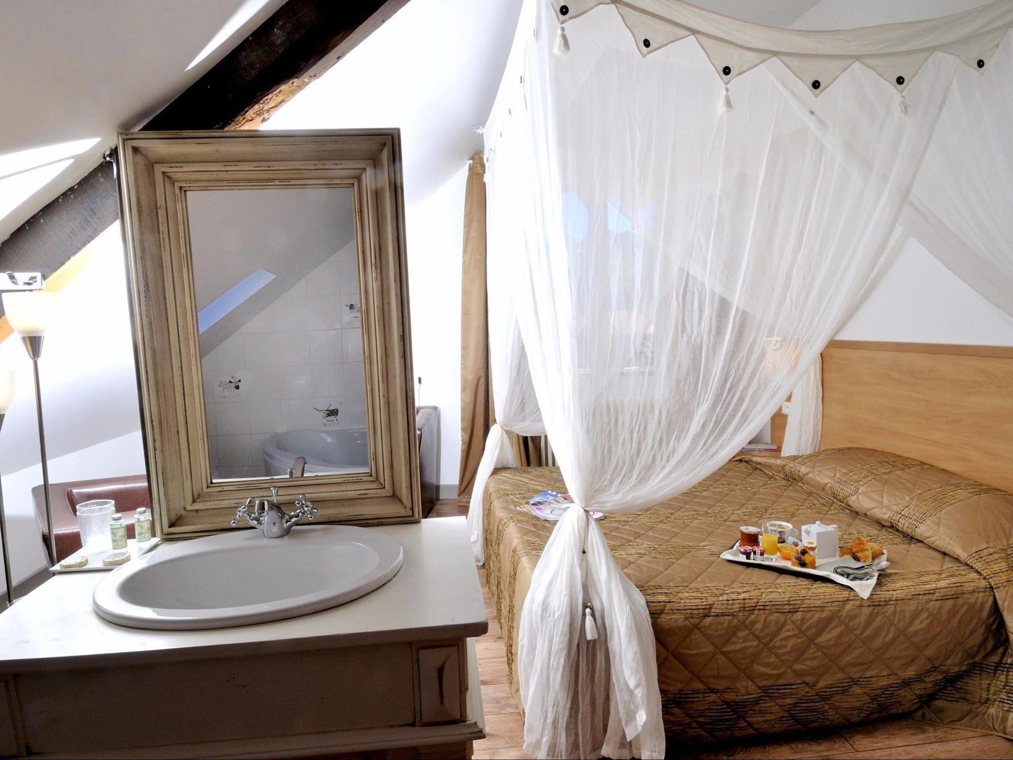 Contact Hotel Le Relais De Vellinus Больё-сюр-Дордонь Экстерьер фото